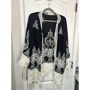 Solitaire Embroidered Crochet Black Cream White Kimono 2X Boho Indy Whimsygoth